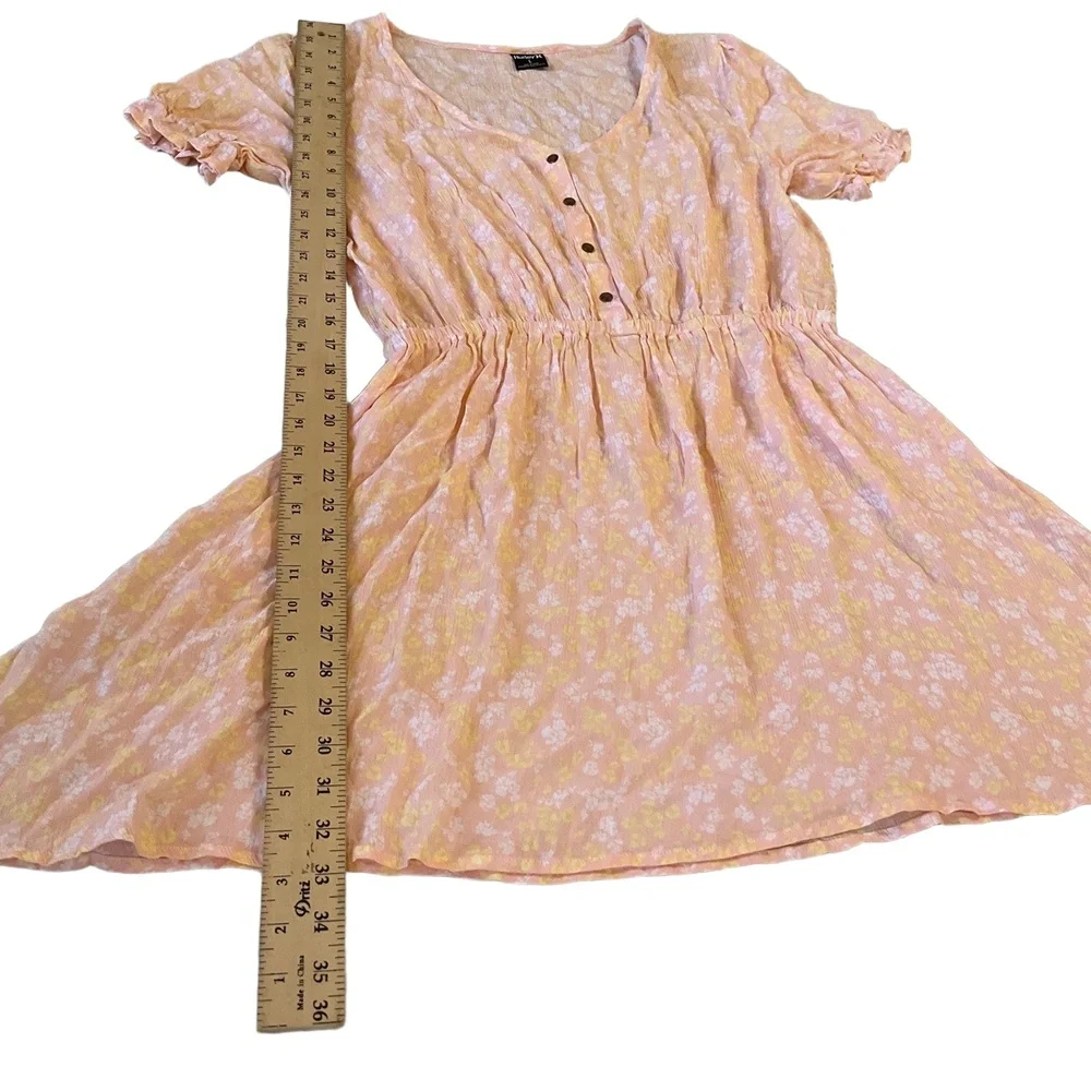 NWT Hurley Peach Floral Light Pink Print V Neck Cinched Waist Dress Large - Picture 4 of 8